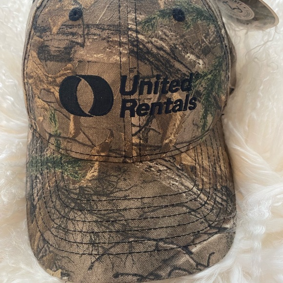 BNWT United Rentals Camo men’s trucker outdoorsman hat in universal sizing!!! - Picture 2 of 7